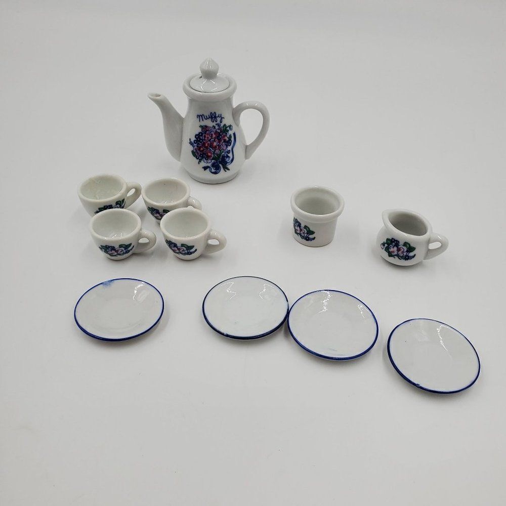 Vintage Muffy Vanderbear Tea Set With Box One Tea Cup Broken - Picture 5 of 14